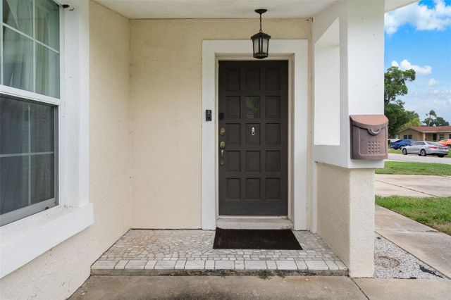 2037 67TH AVENUE S, St Petersburg, FL 33712