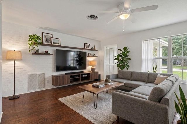 2037 67TH AVENUE S, St Petersburg, FL 33712