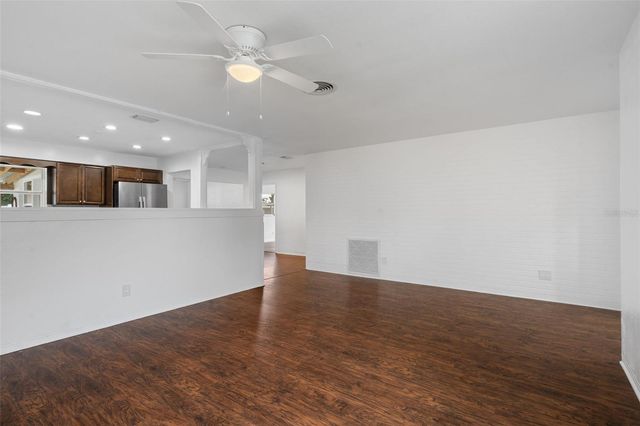 2037 67TH AVENUE S, St Petersburg, FL 33712