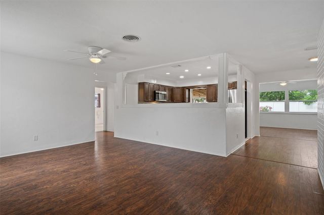 2037 67TH AVENUE S, St Petersburg, FL 33712