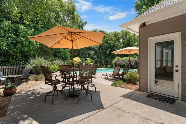 28 Priory Club Drive NW, Cartersville, GA 30120