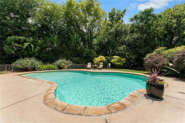 28 Priory Club Drive NW, Cartersville, GA 30120