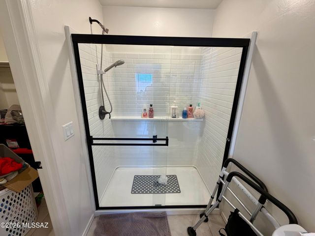 11984 E Chamrod Drive, Vail, AZ 85641