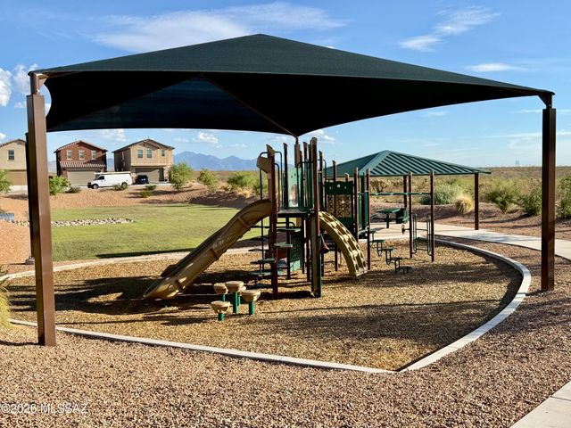 11984 E Chamrod Drive, Vail, AZ 85641