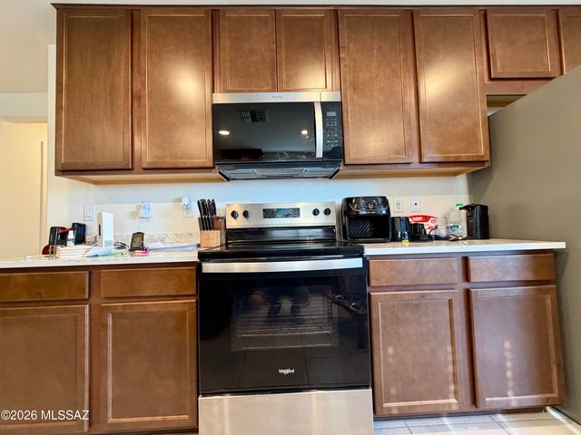 11984 E Chamrod Drive, Vail, AZ 85641