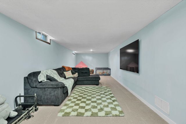 2902 W 30th St S, Wichita, KS 67217