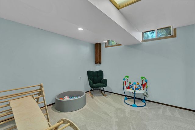 2902 W 30th St S, Wichita, KS 67217