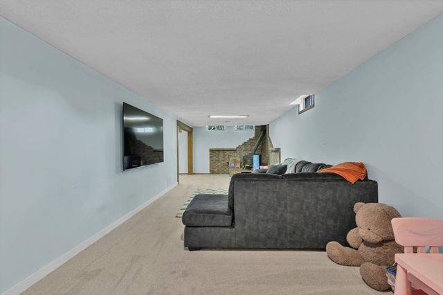 2902 W 30th St S, Wichita, KS 67217