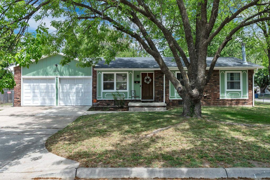 2902 W 30th St S, Wichita, KS 67217