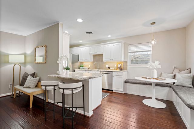 10631 Larchfield Lane, Dallas, TX 75238