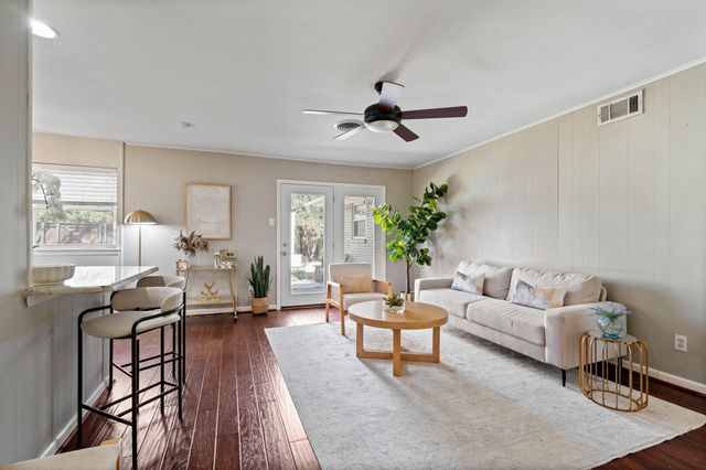 10631 Larchfield Lane, Dallas, TX 75238