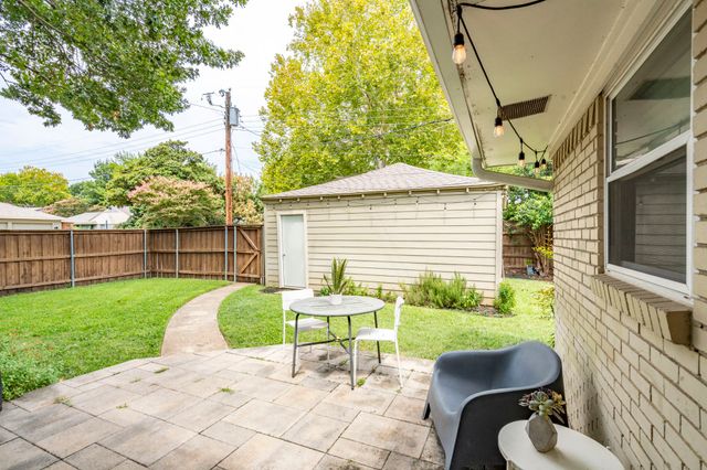 10631 Larchfield Lane, Dallas, TX 75238