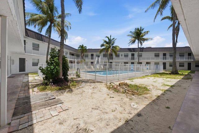 1470 N Dixie Highway 43, Fort Lauderdale, FL 33304
