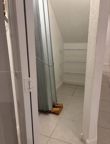 20964 NE 8th Ave, Miami, FL 33179