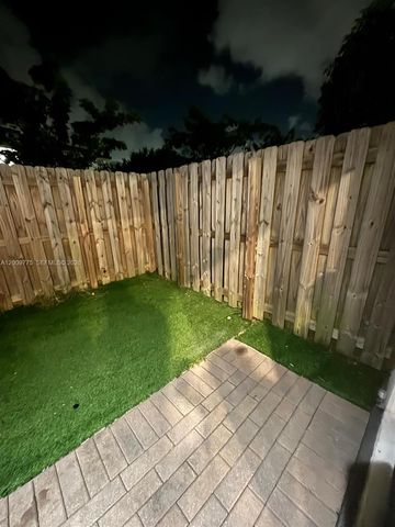 20964 NE 8th Ave, Miami, FL 33179