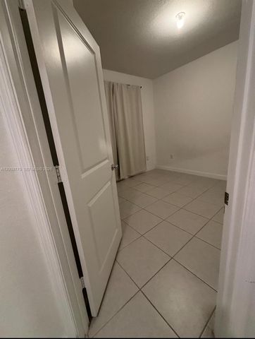 20964 NE 8th Ave, Miami, FL 33179