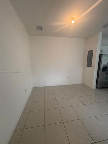 20964 NE 8th Ave, Miami, FL 33179