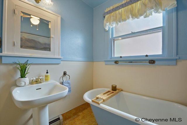 3422 WARREN AVE, Cheyenne, WY 82001