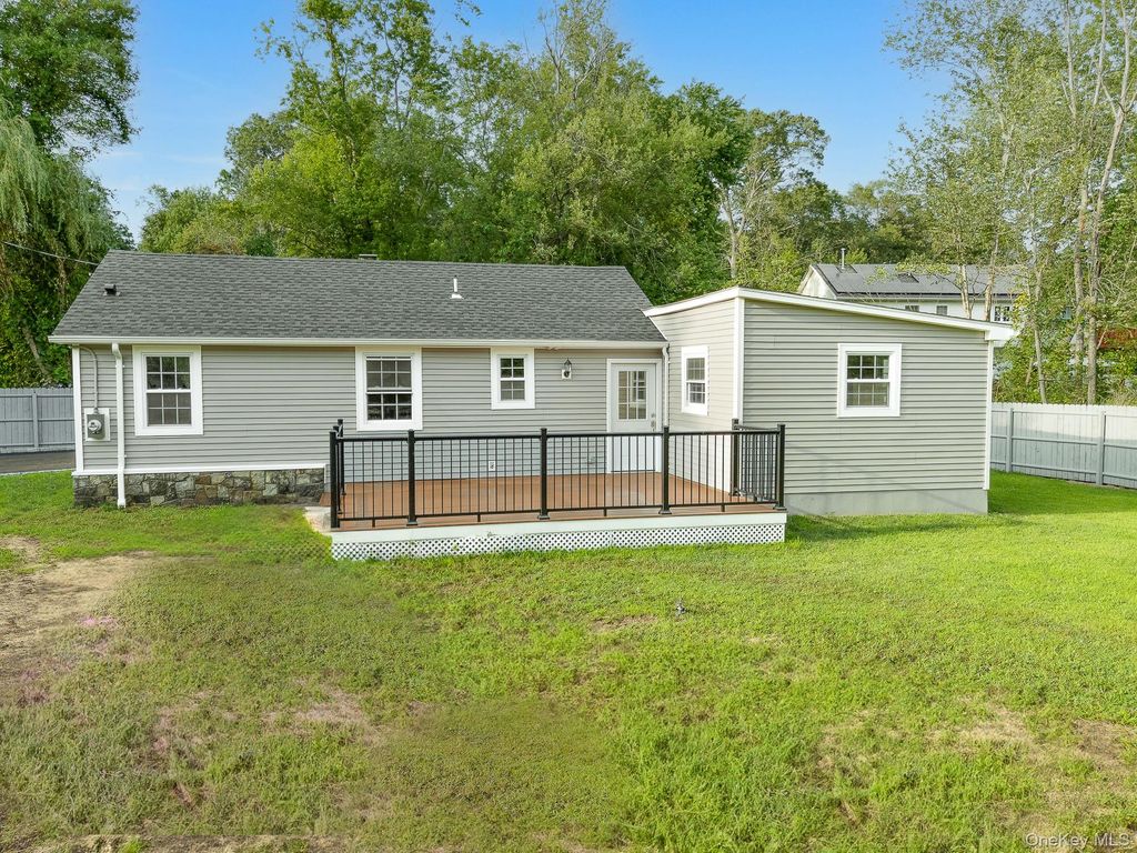 3167 Lincoln Drive, Mohegan Lake, NY 10547