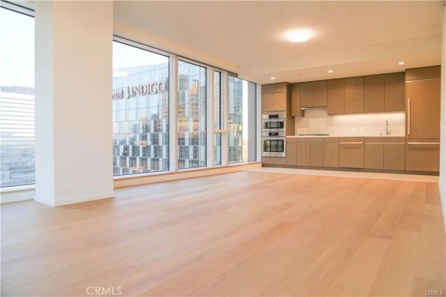 889 Francisco Street 1909, Los Angeles, CA 90017