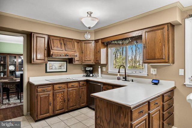 725 CORNWALLIS DR, Mount Laurel, NJ 08054