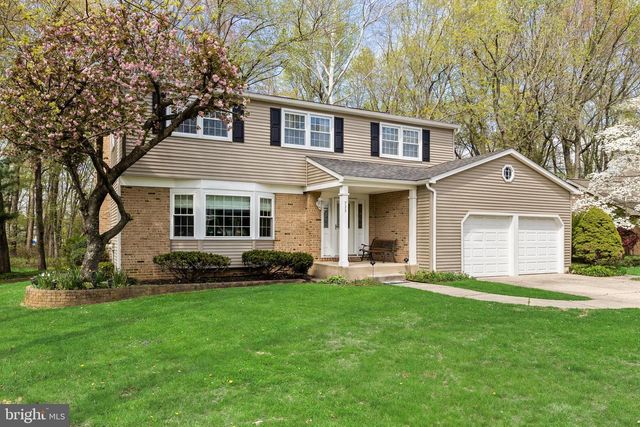 725 CORNWALLIS DR, Mount Laurel, NJ 08054