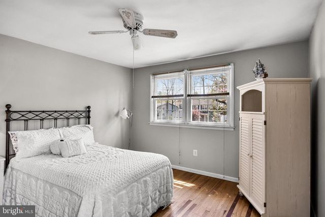 725 CORNWALLIS DR, Mount Laurel, NJ 08054