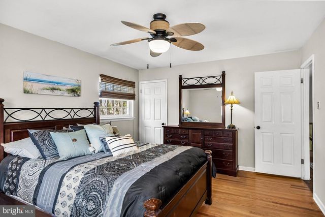 725 CORNWALLIS DR, Mount Laurel, NJ 08054