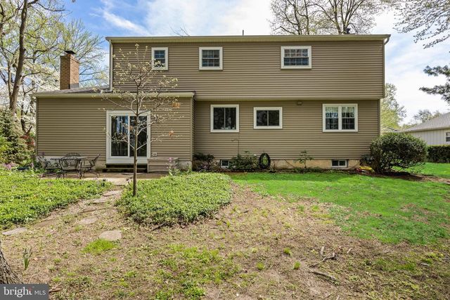 725 CORNWALLIS DR, Mount Laurel, NJ 08054