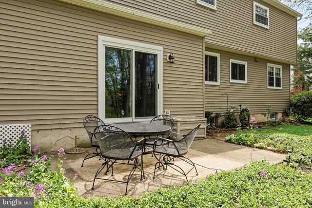 725 CORNWALLIS DR, Mount Laurel, NJ 08054