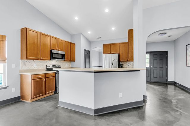 102 Worthington Drive, Moncks Corner, SC 29461