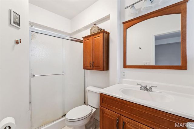 377 N Boyle Avenue A, St Louis, MO 63108