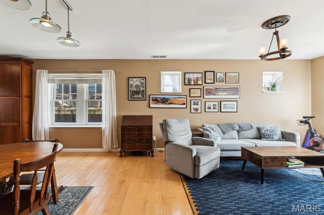 377 N Boyle Avenue A, St Louis, MO 63108