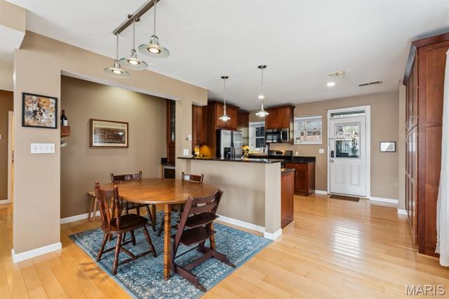 377 N Boyle Avenue A, St Louis, MO 63108
