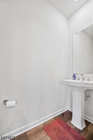 215 Park Ln, Dunellen Boro, NJ 08812