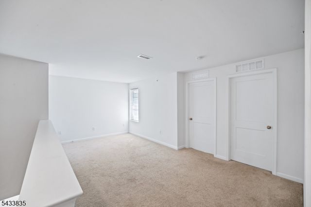 215 Park Ln, Dunellen Boro, NJ 08812