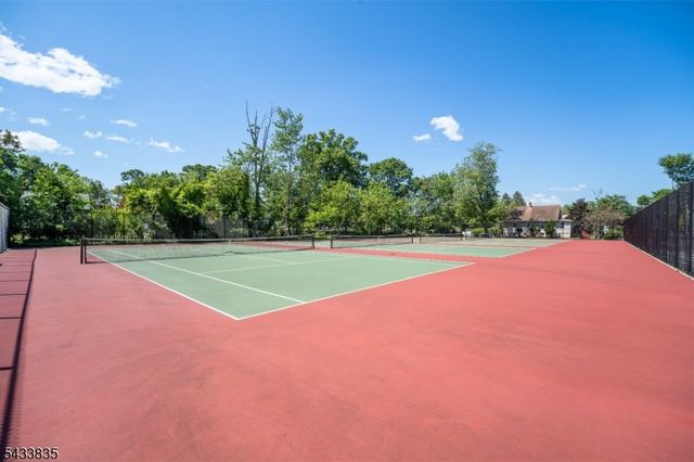 215 Park Ln, Dunellen Boro, NJ 08812
