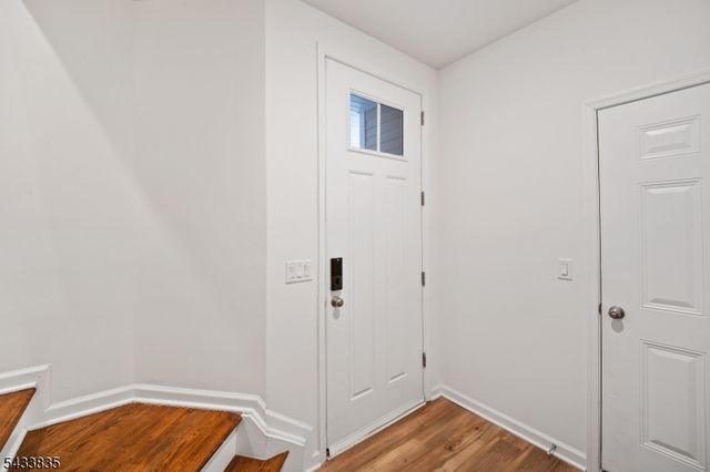 215 Park Ln, Dunellen Boro, NJ 08812