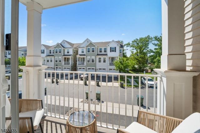 215 Park Ln, Dunellen Boro, NJ 08812