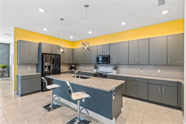 8322 CANETTI STREET, Orlando, FL 32827