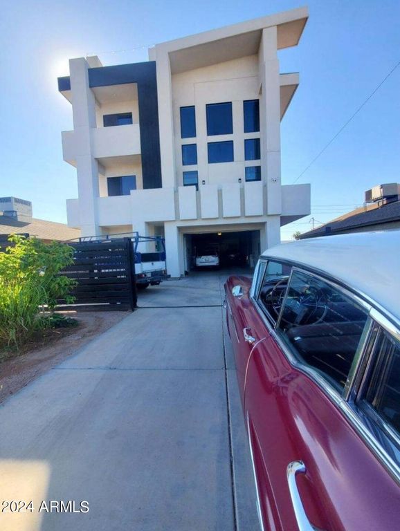 1825 E ADAMS Street, Phoenix, AZ 85034