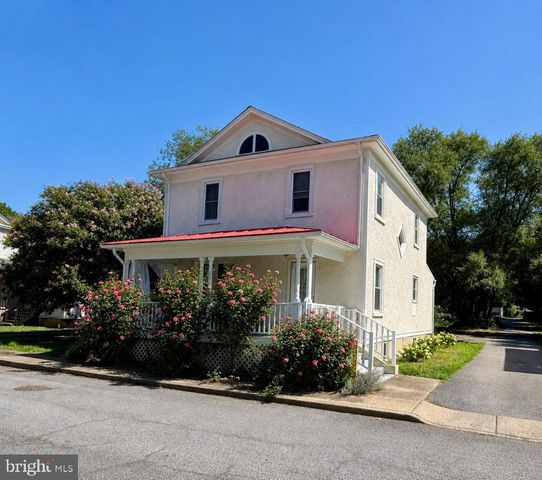 213 E STONEWALL DR, Front Royal, VA 22630