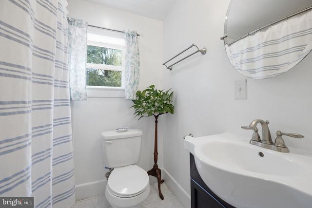 213 E STONEWALL DR, Front Royal, VA 22630