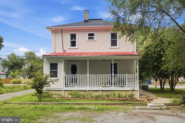 213 E STONEWALL DR, Front Royal, VA 22630