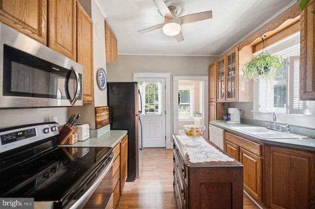 213 E STONEWALL DR, Front Royal, VA 22630