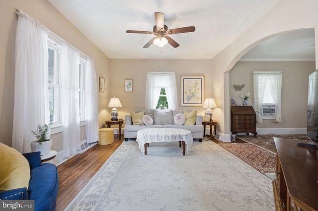 213 E STONEWALL DR, Front Royal, VA 22630