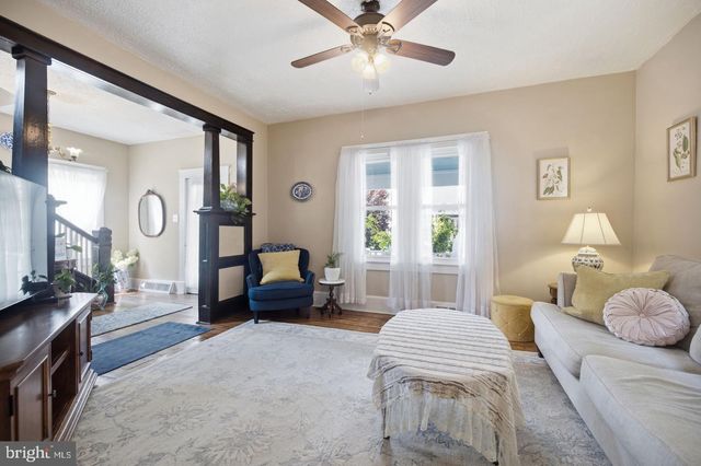 213 E STONEWALL DR, Front Royal, VA 22630