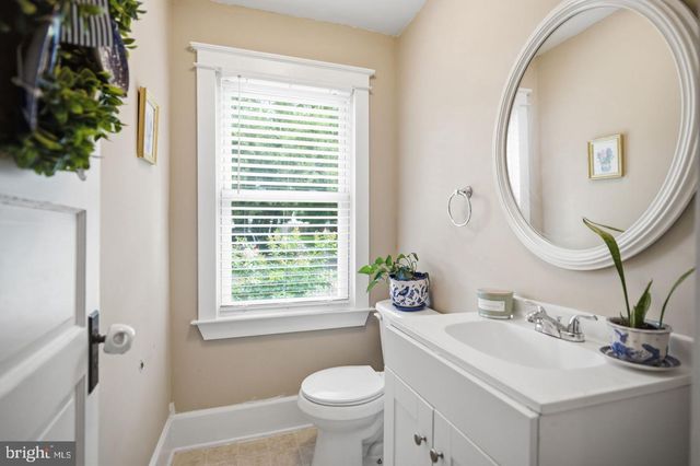 213 E STONEWALL DR, Front Royal, VA 22630