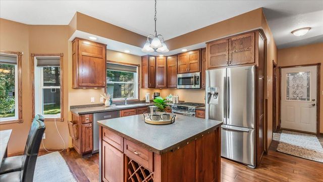 3411 Pawnee Drive SE, Alexandria, MN 56308