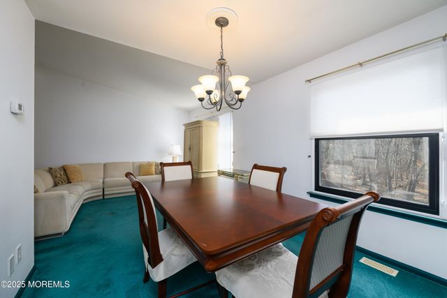 85 Starlight Road, Howell, NJ 07731